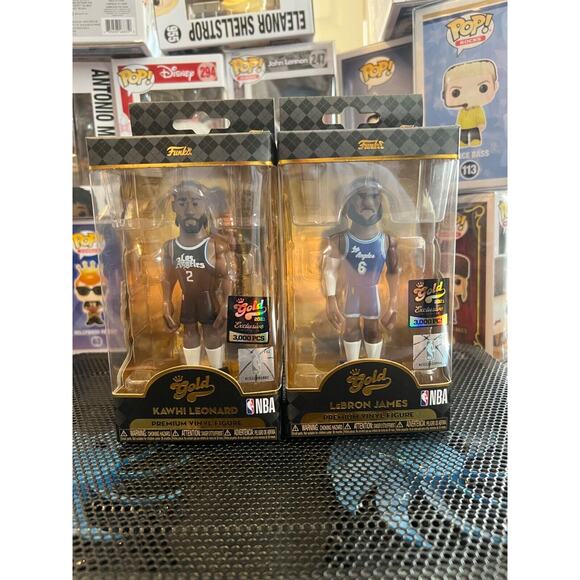 ONLY 3,000 PIECES HOLLYWOOD EXCLUSIVE Kawhi Leonard & Lebron James Funko Golds